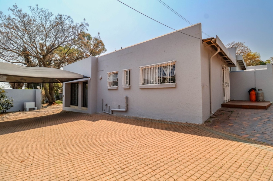 6 Bedroom Property for Sale in Bryanbrink Gauteng