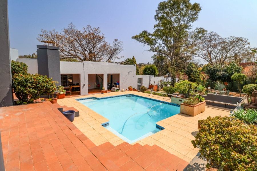 6 Bedroom Property for Sale in Bryanbrink Gauteng