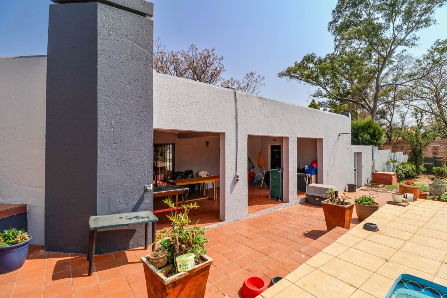 6 Bedroom Property for Sale in Bryanbrink Gauteng