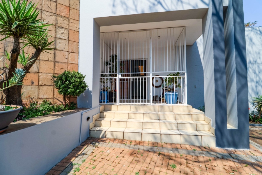 6 Bedroom Property for Sale in Bryanbrink Gauteng