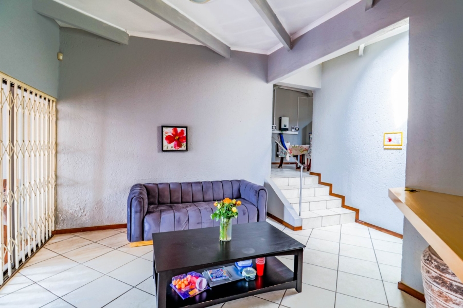 6 Bedroom Property for Sale in Bryanbrink Gauteng