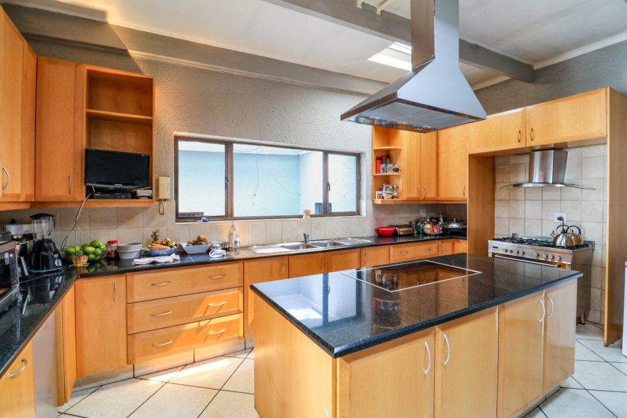 6 Bedroom Property for Sale in Bryanbrink Gauteng