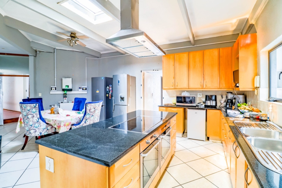 6 Bedroom Property for Sale in Bryanbrink Gauteng