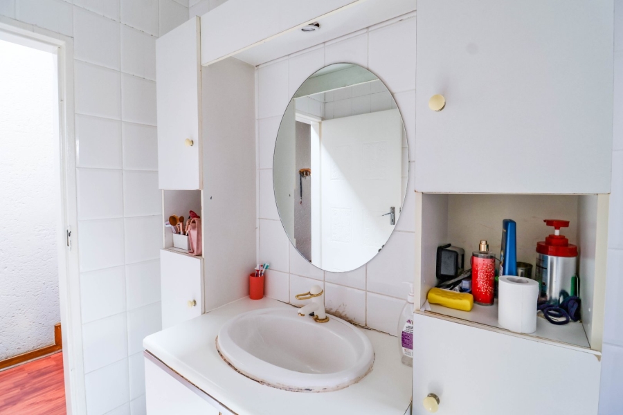 6 Bedroom Property for Sale in Bryanbrink Gauteng