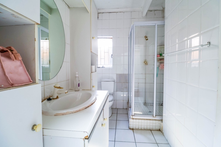 6 Bedroom Property for Sale in Bryanbrink Gauteng