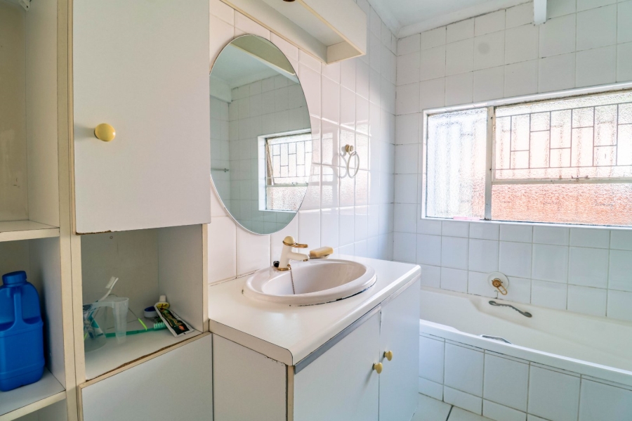 6 Bedroom Property for Sale in Bryanbrink Gauteng