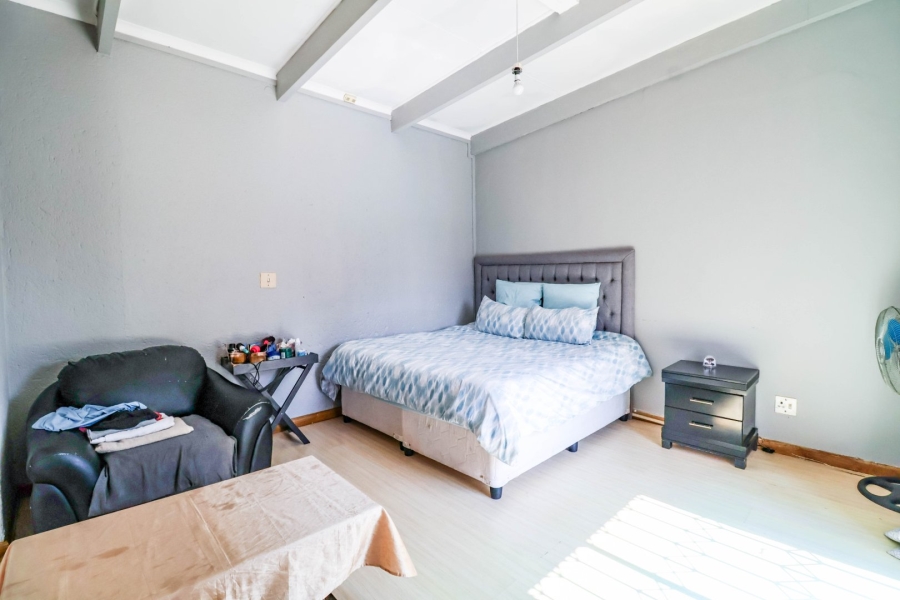 6 Bedroom Property for Sale in Bryanbrink Gauteng