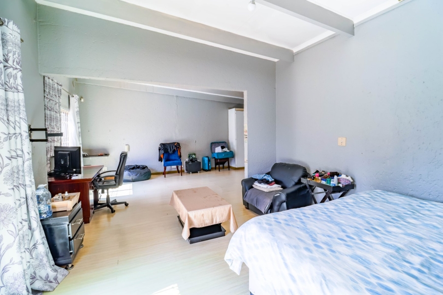 6 Bedroom Property for Sale in Bryanbrink Gauteng