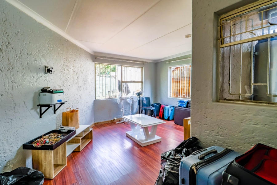 6 Bedroom Property for Sale in Bryanbrink Gauteng