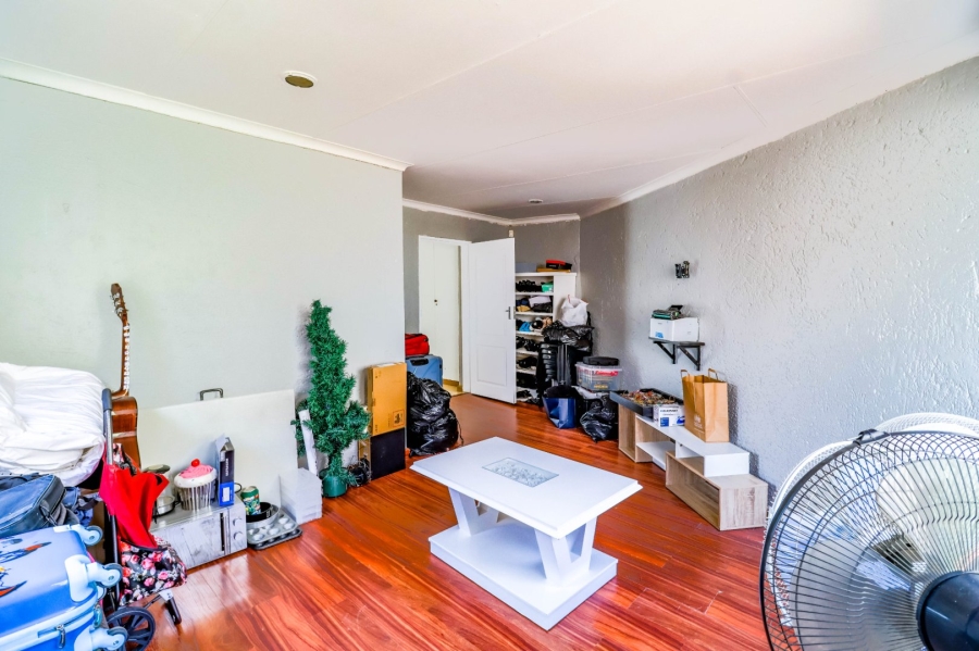 6 Bedroom Property for Sale in Bryanbrink Gauteng