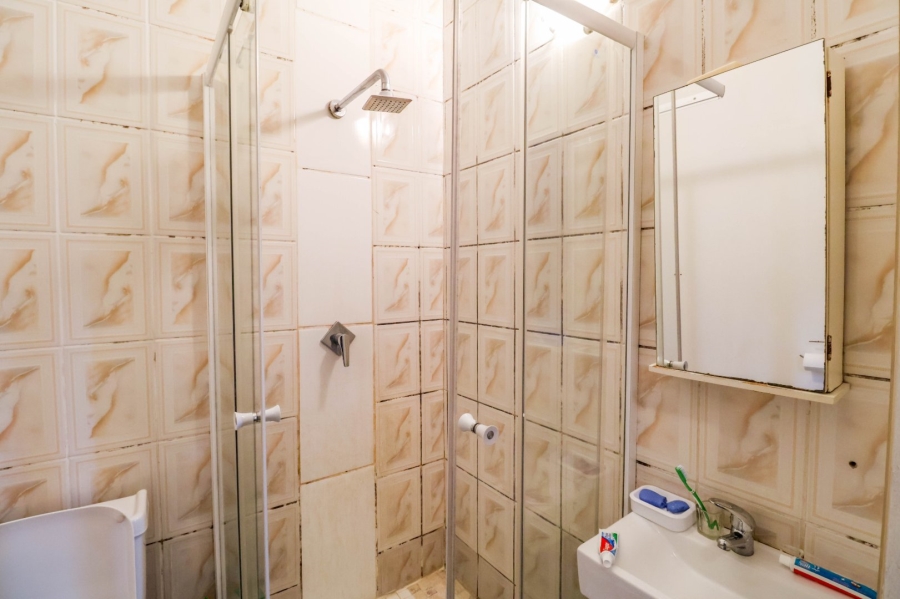 6 Bedroom Property for Sale in Bryanbrink Gauteng
