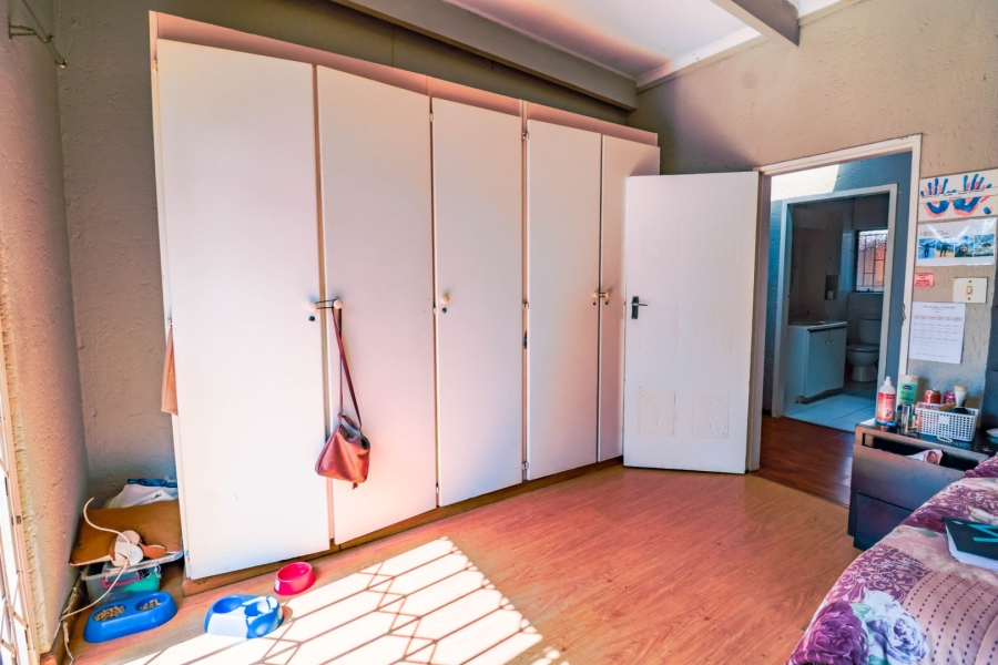 6 Bedroom Property for Sale in Bryanbrink Gauteng