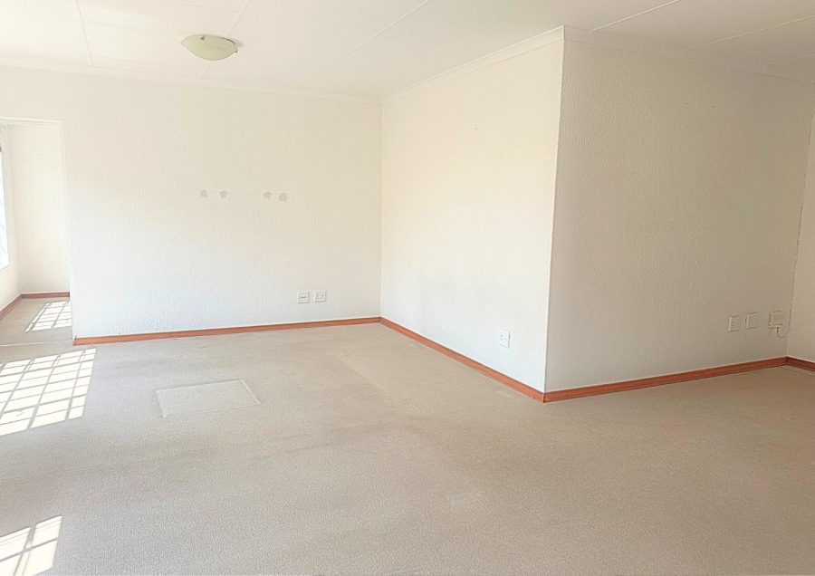 2 Bedroom Property for Sale in Honeydew Grove Gauteng