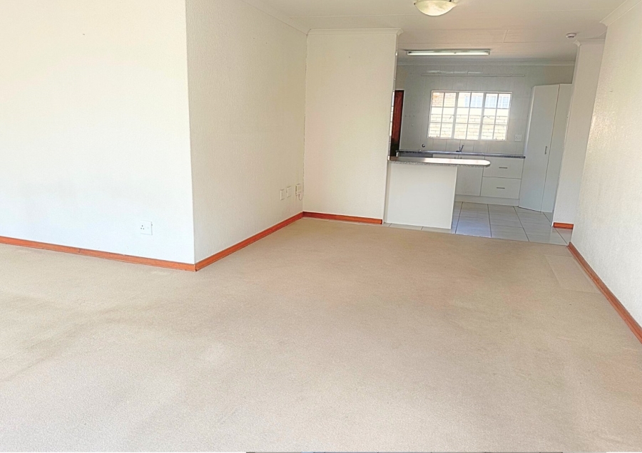 2 Bedroom Property for Sale in Honeydew Grove Gauteng