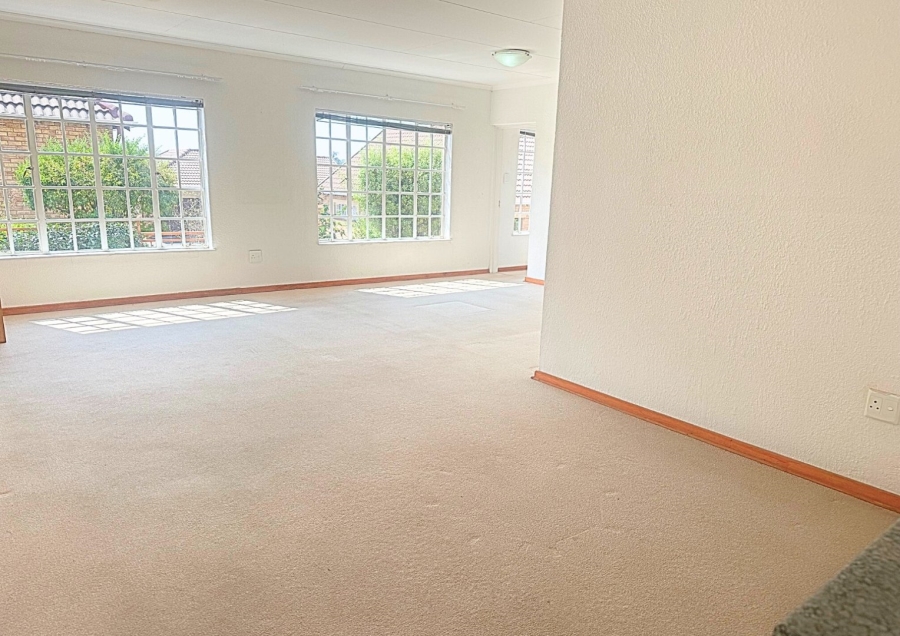 2 Bedroom Property for Sale in Honeydew Grove Gauteng