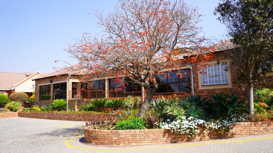2 Bedroom Property for Sale in Honeydew Grove Gauteng