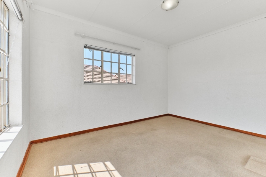 2 Bedroom Property for Sale in Honeydew Grove Gauteng
