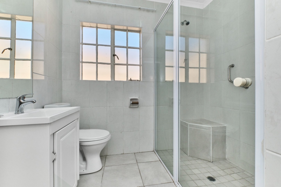 2 Bedroom Property for Sale in Honeydew Grove Gauteng