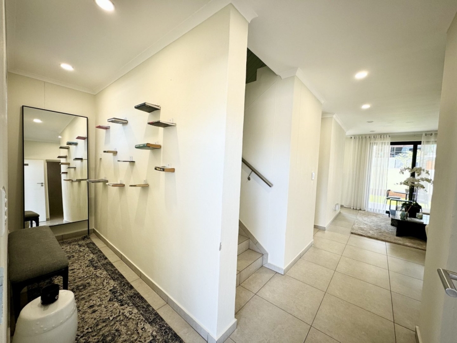 3 Bedroom Property for Sale in Greenstone Ridge Gauteng