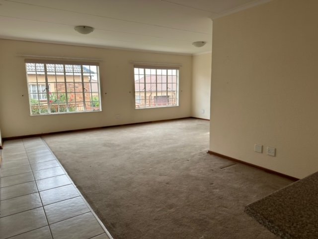 3 Bedroom Property for Sale in Honeydew Grove Gauteng