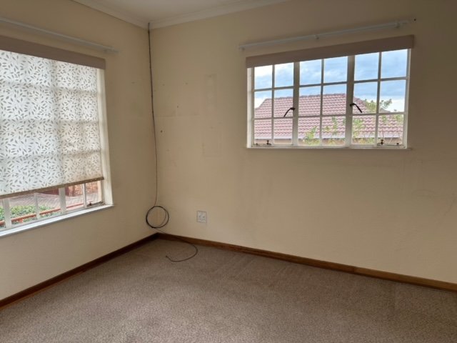 3 Bedroom Property for Sale in Honeydew Grove Gauteng