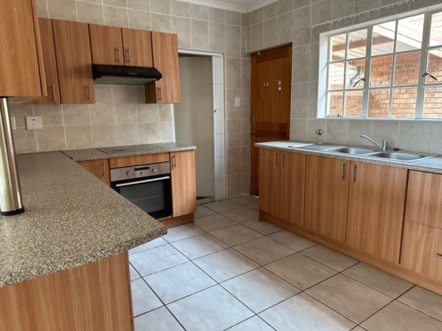 3 Bedroom Property for Sale in Honeydew Grove Gauteng