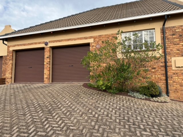 3 Bedroom Property for Sale in Honeydew Grove Gauteng