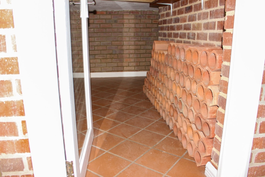 6 Bedroom Property for Sale in Midlands Estate Gauteng