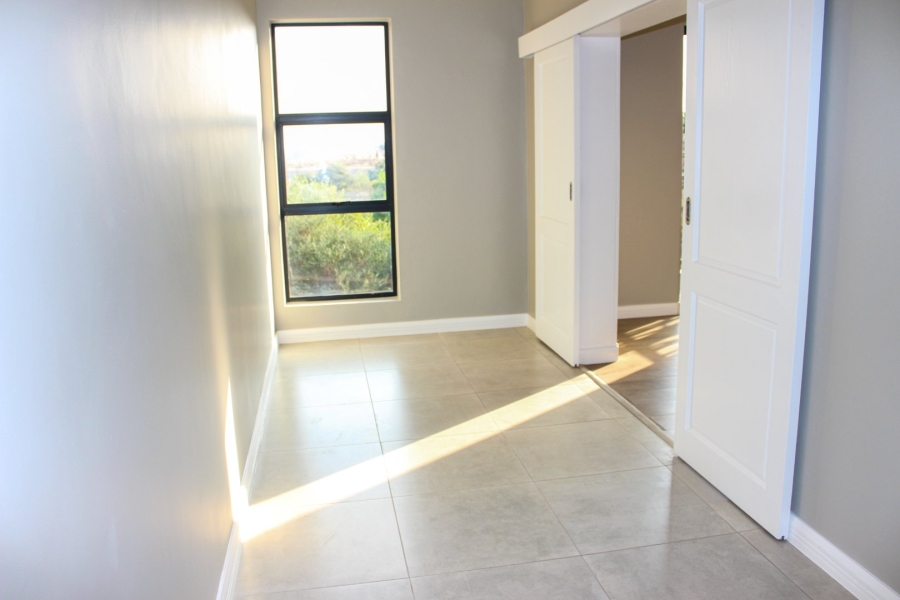 6 Bedroom Property for Sale in Midlands Estate Gauteng