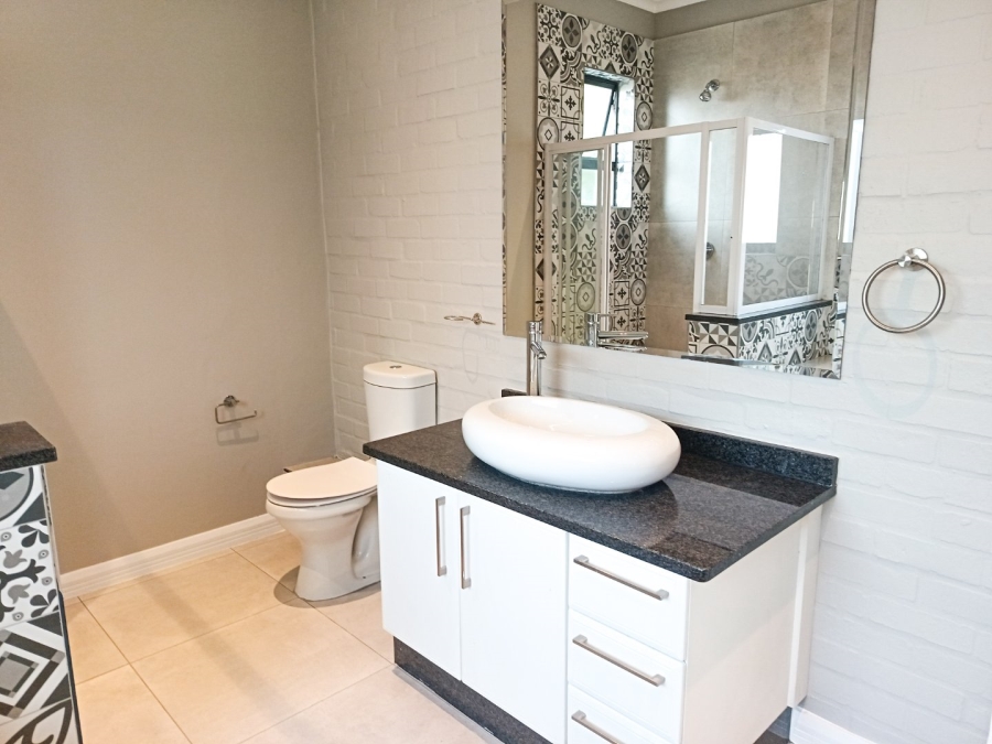 6 Bedroom Property for Sale in Midlands Estate Gauteng