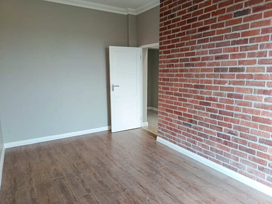 6 Bedroom Property for Sale in Midlands Estate Gauteng