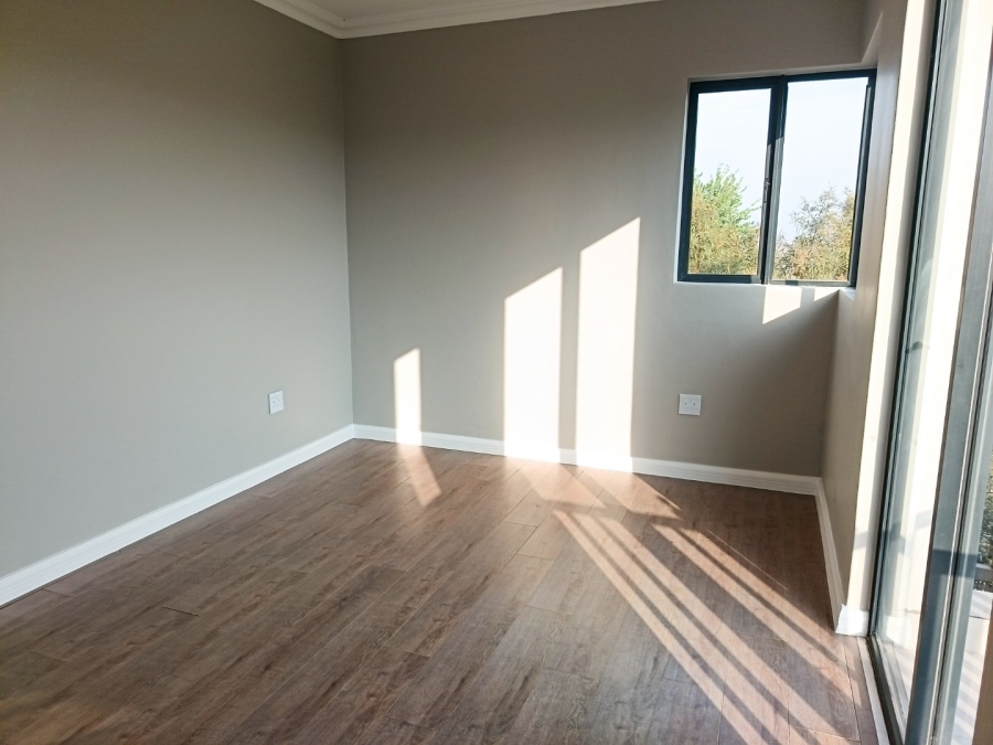 6 Bedroom Property for Sale in Midlands Estate Gauteng