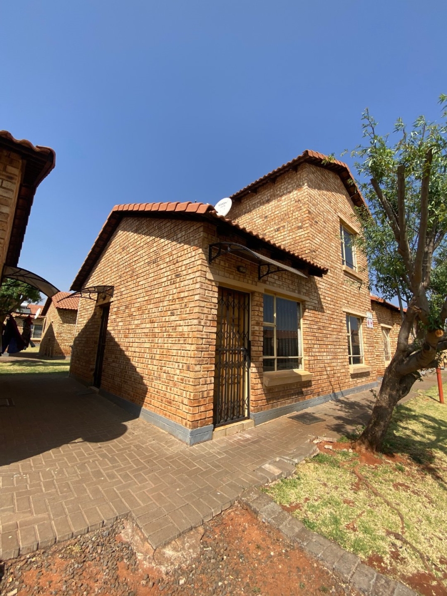 3 Bedroom Property for Sale in Dawn Park Gauteng