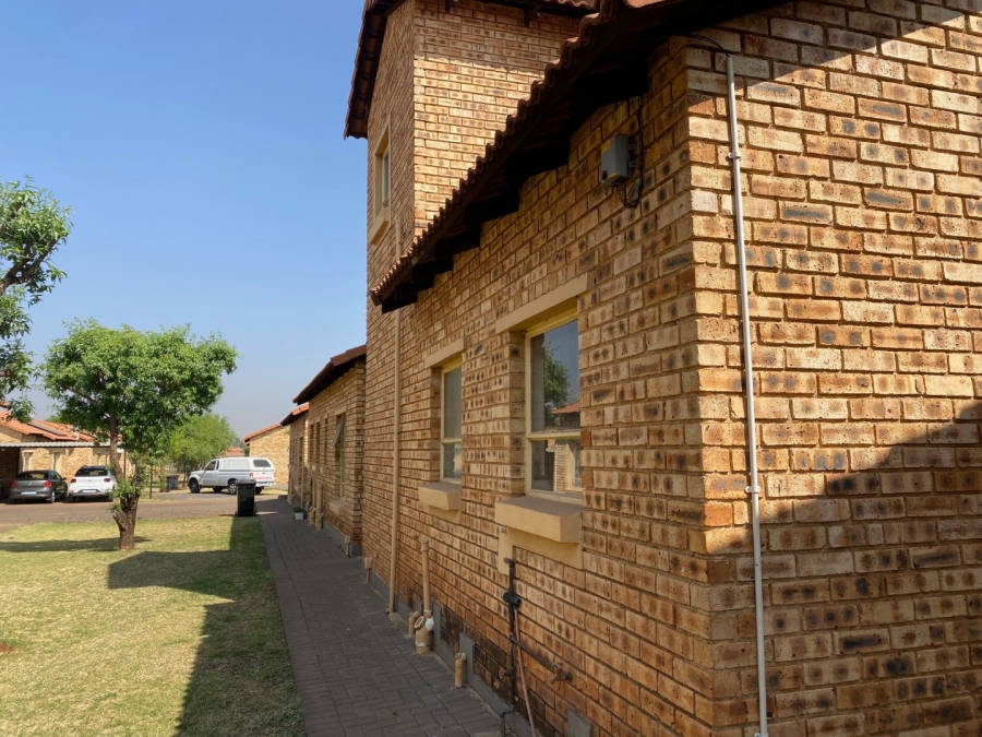 3 Bedroom Property for Sale in Dawn Park Gauteng