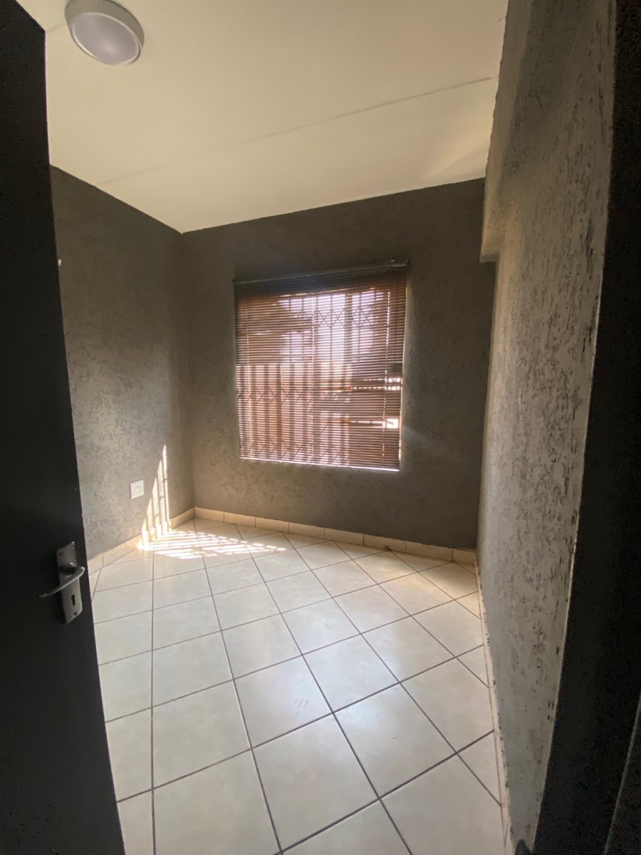 3 Bedroom Property for Sale in Dawn Park Gauteng