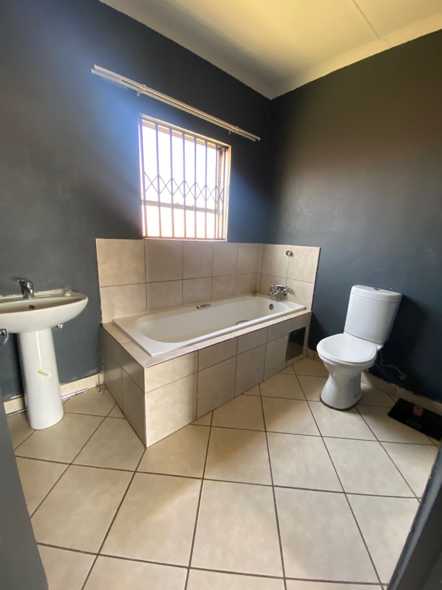 3 Bedroom Property for Sale in Dawn Park Gauteng