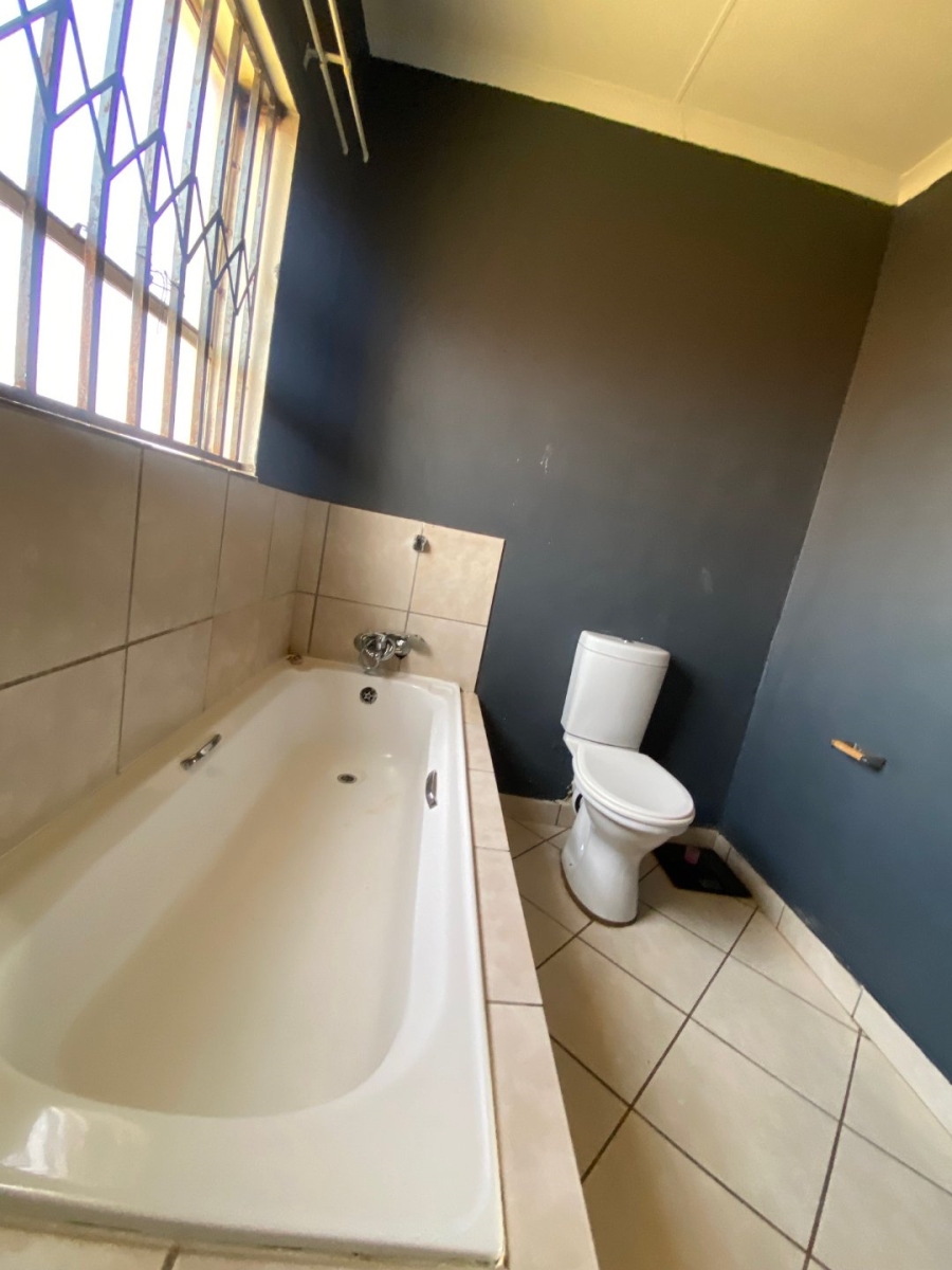 3 Bedroom Property for Sale in Dawn Park Gauteng