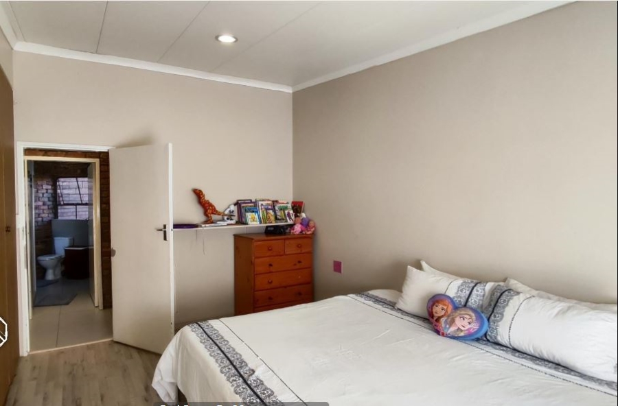 4 Bedroom Property for Sale in Terenure Gauteng