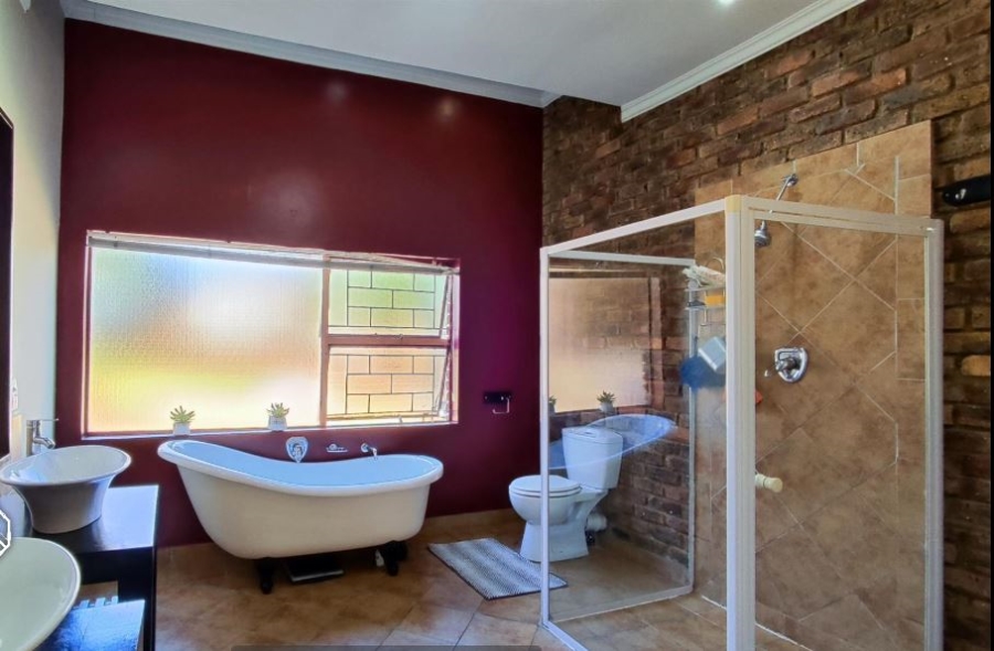 4 Bedroom Property for Sale in Terenure Gauteng