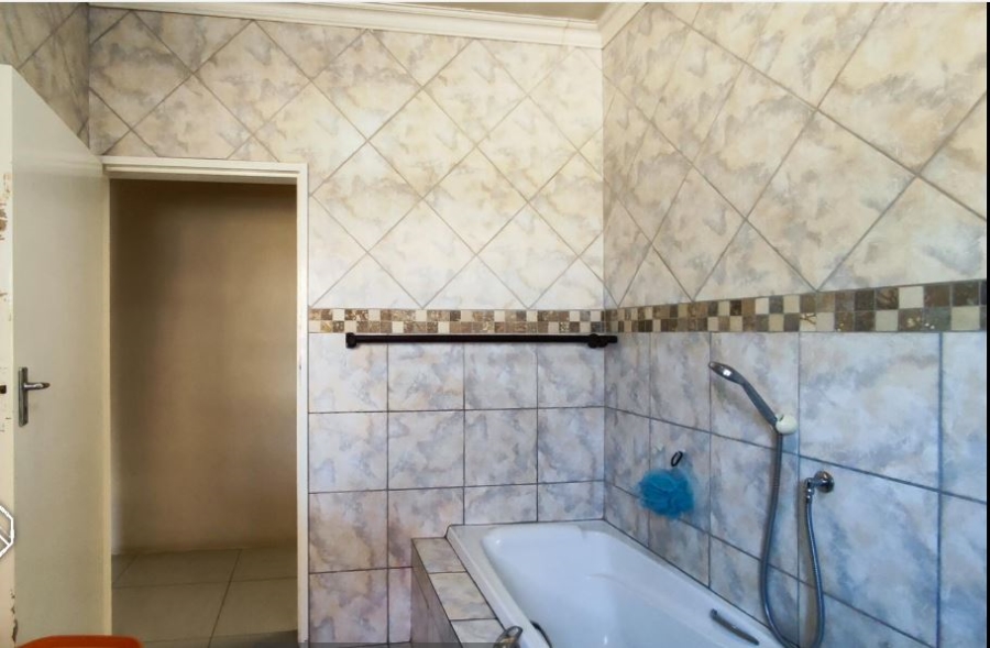 4 Bedroom Property for Sale in Terenure Gauteng