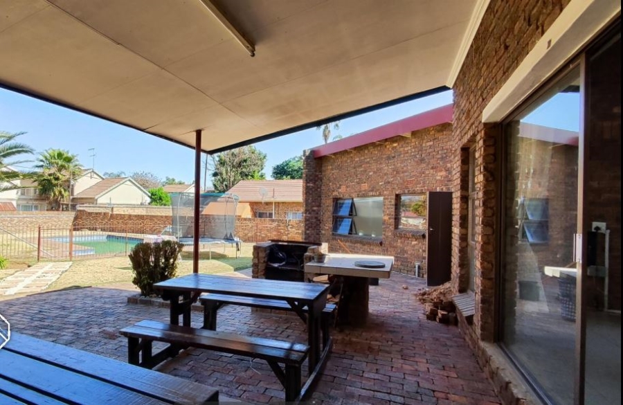 4 Bedroom Property for Sale in Terenure Gauteng
