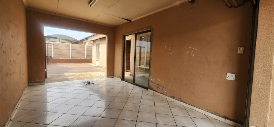 3 Bedroom Property for Sale in Sky City Gauteng