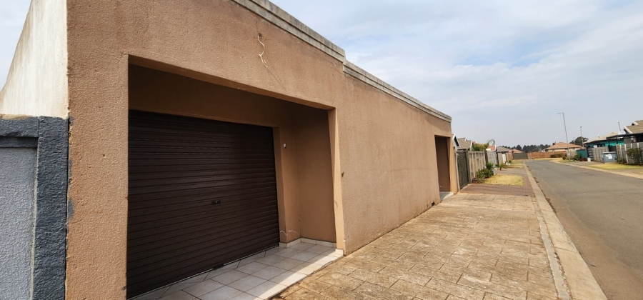 3 Bedroom Property for Sale in Sky City Gauteng