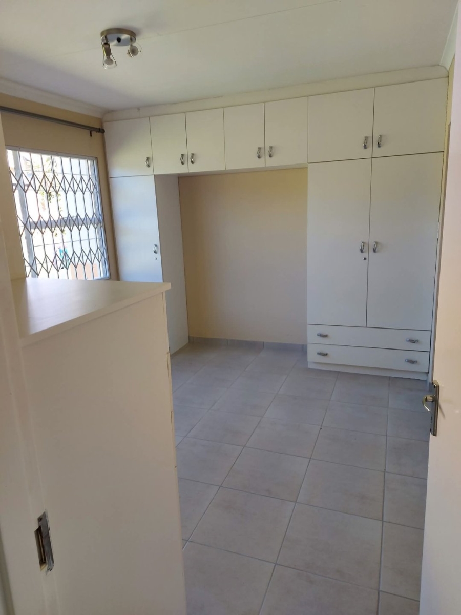 2 Bedroom Property for Sale in Rembrandt Park Gauteng