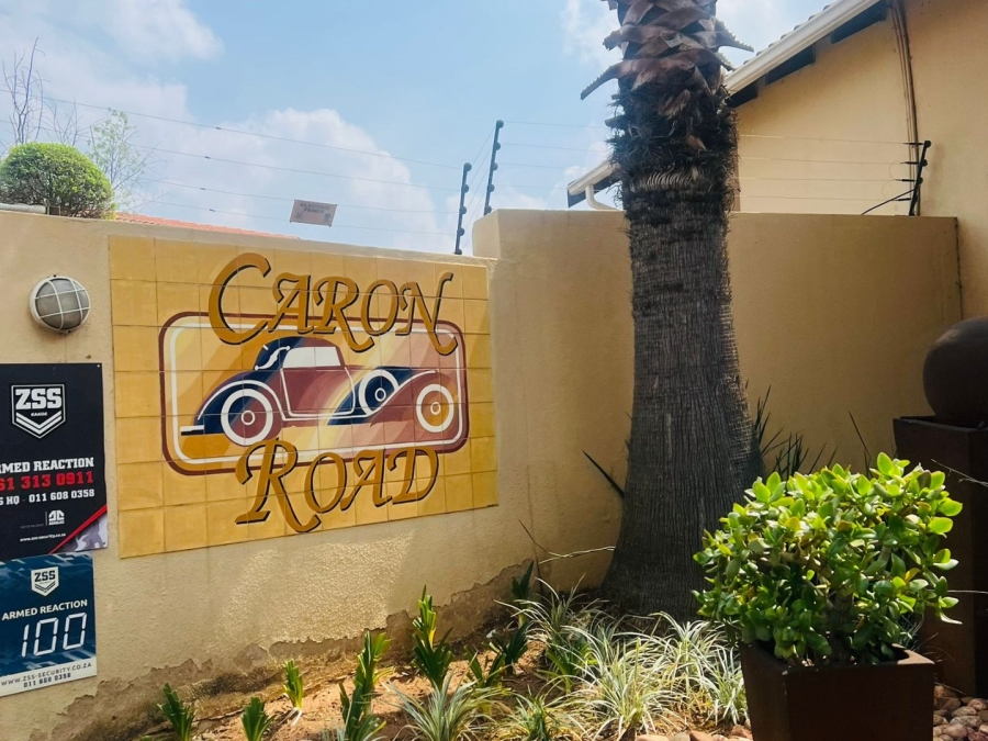 2 Bedroom Property for Sale in Rembrandt Park Gauteng
