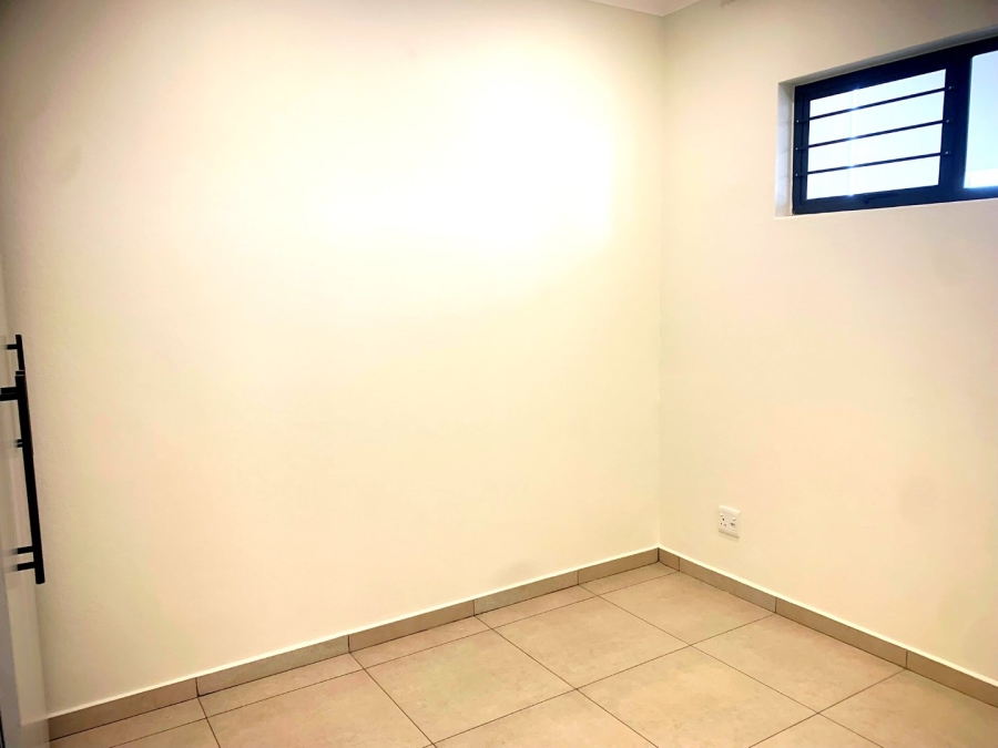 To Let 2 Bedroom Property for Rent in Greenstone Hill Gauteng
