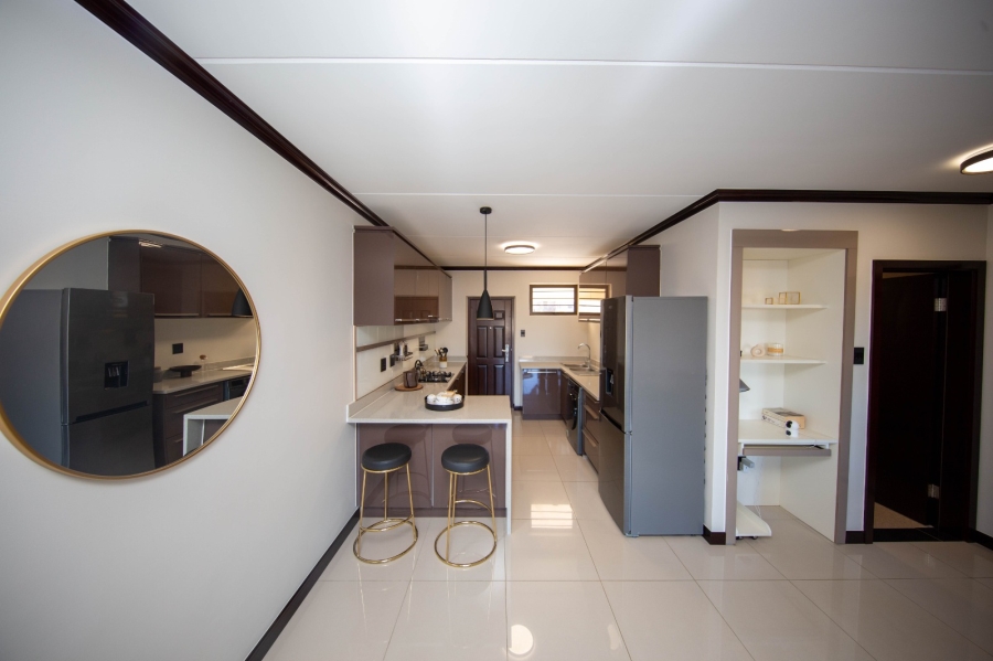 To Let 1 Bedroom Property for Rent in Blue Hills Gauteng