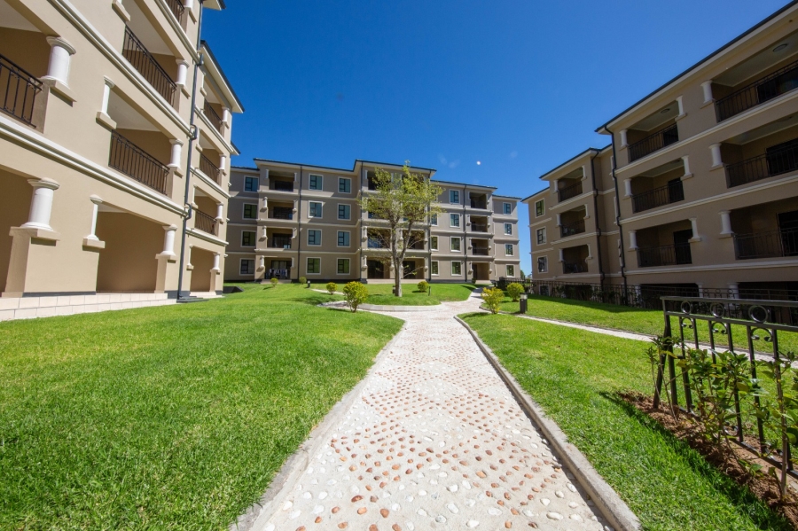 To Let 1 Bedroom Property for Rent in Blue Hills Gauteng