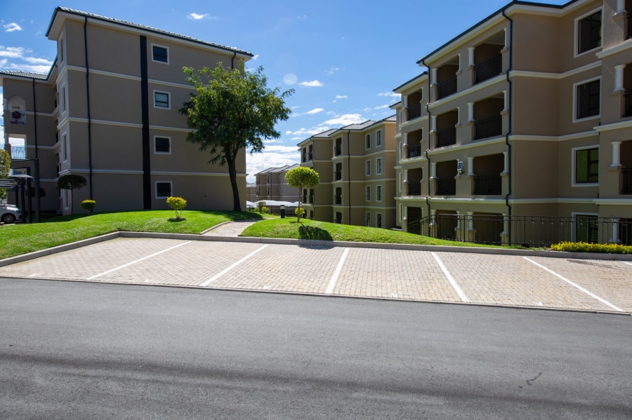 To Let 1 Bedroom Property for Rent in Blue Hills Gauteng