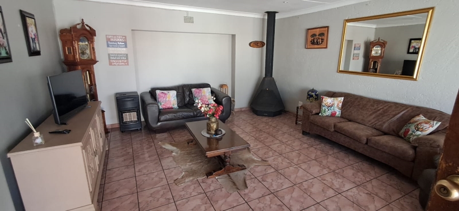To Let 4 Bedroom Property for Rent in Jansenpark Gauteng